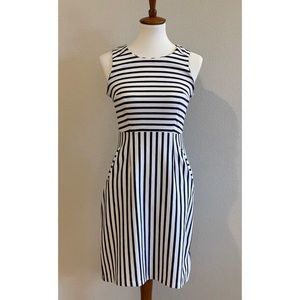 Old Navy Ponte Knit Sleeveless Sheath Dress